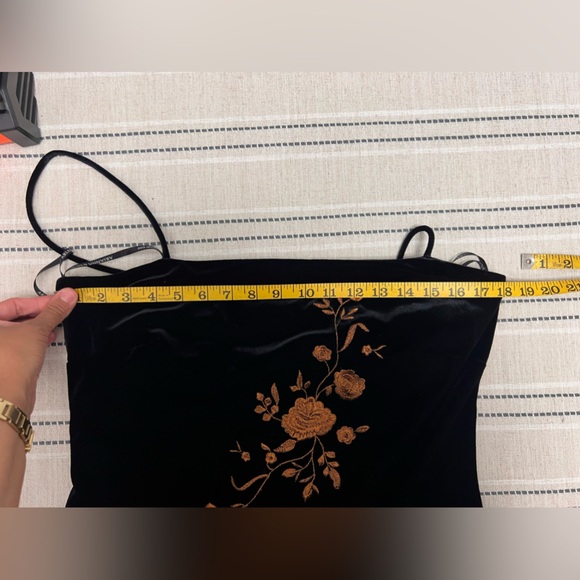 Arianna by Rachel Kaye Y2K Velvet Floral Embroidered High Slit Shaw Gown Size 14 - Picture 13 of 15